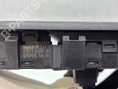 Used Left front window switch Left front window switch PEUGEOT 307 Break (3E) 1.6 HDi 110 (109 hp) 33609503 33609503
