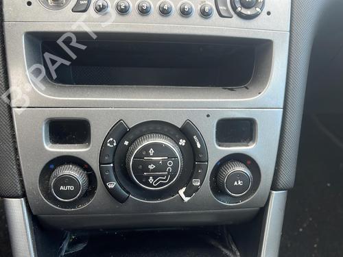 Front left lock PEUGEOT 308 I (4A_, 4C_) 1.6 HDi | BP21962461C98 