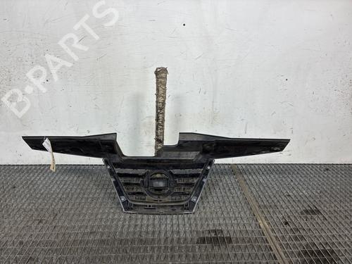 Used Grille Grille 38598752 38598752