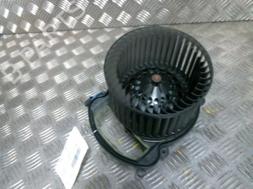 Used Heater blower motor RENAULT MEGANE IV Hatchback (B9A/M/N_) [2015-2025]  19980106