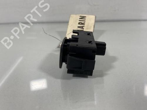 Used Warning switch Warning switch DACIA SANDERO II 1.0 SCe 75 (B8JC, B8JD, B8NC) (73 hp) 19995269 19995269
