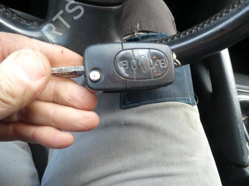 Gear lever AUDI A3 (8P1) 2.0 TDI | BP21955252M90 