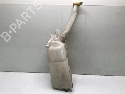 Used Windscreen washer tank RENAULT CLIO III (BR0/1, CR0/1) 1.2 16V (BR02, BR0J, BR11, CR02, CR0J, CR11) (75 hp) 30200764