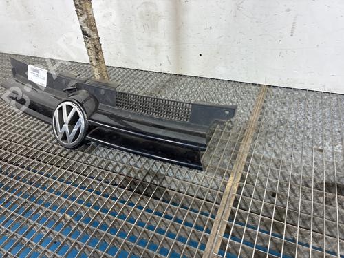 Used Grille Grille 38778606 38778606
