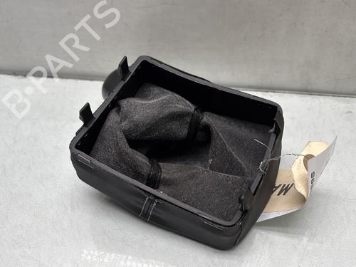 Used Shift knob Shift knob VW POLO IV (9N_, 9A_) 1.4 TDI (70 hp) 31819332 31819332