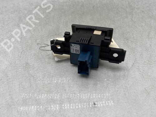 Used Switch Switch PEUGEOT 508 SW I (8E_) 2.0 HDi (163 hp) 22390654 22390654