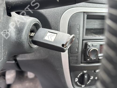 Fuse box CITROËN C2 (JM_) 1.4 HDi | BP31831392E1 