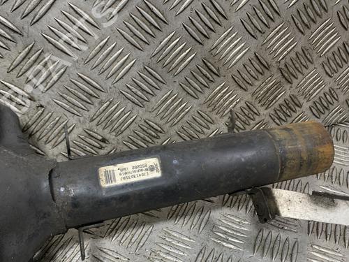 Used Left front shock absorber Left front shock absorber 31704799 31704799