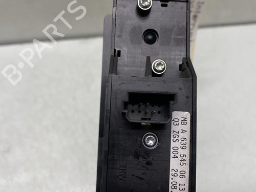 Used Right front window switch Right front window switch MERCEDES-BENZ VITO Bus (W639) 115 CDI (639.701, 639.703, 639.705) (150 hp) 30464225 30464225