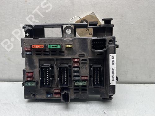 Used Fuse box PEUGEOT 307 (3A/C) 2.0 HDi 110 (107 hp) 28705064