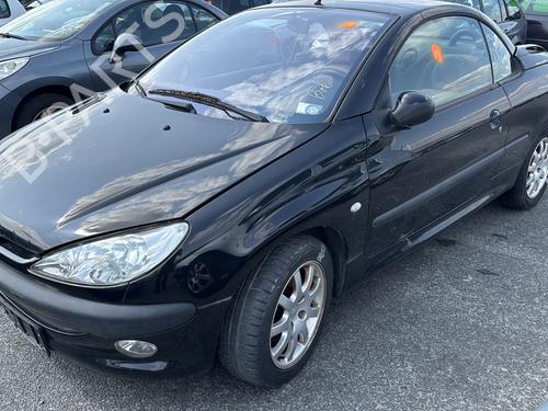 Brugte PEUGEOT 206 CC (2D) 1.6 16V (2DNFUF, 2DNFUR) (109 hp) 4196384