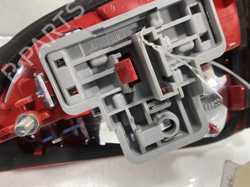 Used Left tailgate light Left tailgate light AUDI A4 B8 Avant (8K5) 2.0 TDI (136 hp) 19964144 19964144