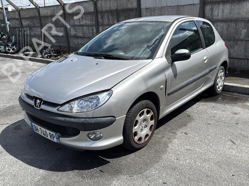 Pièces Détachées Usagées PEUGEOT 206 Hatchback (2A/C) 1.4 i (75 hp) 4305810
