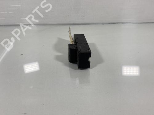 Used Left front window switch Left front window switch NISSAN MICRA III (K12) [2002-2011] 19985213 19985213