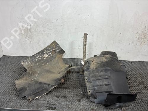 wheel-arch-mercedes-benz-e-class-coupe-c207-2009-2010-2011-2012-2013-2014-2015-2016-34374164 main image