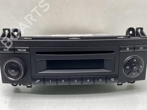 Used Radio Radio MERCEDES-BENZ B-CLASS Sports Tourer (W245) B 180 CDI (245.207) (109 hp) 31189699 31189699