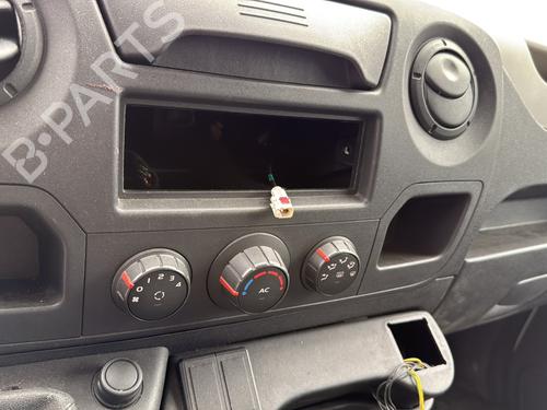 Fuse box RENAULT MASTER III Bus (JV) 2.3 dCi 100 FWD (JV0A, JV0B, JV0G, JV0H) | BP37452190E1 - Image 15