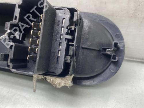 Used Left front window switch RENAULT SCÉNIC II (JM0/1_) 1.5 dCi (JM1E, JM16) (106 hp) 19993214