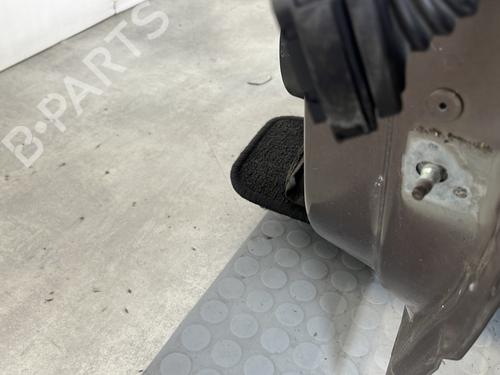 left-front-door-renault-scenic-iii-jz01_-2008-2009-2010-2011-2012-2013-2014-2015-2016-31130227 main image