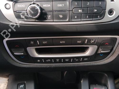 Right front fog light RENAULT SCÉNIC III (JZ0/1_) 1.2 TCe | BP30112926C31