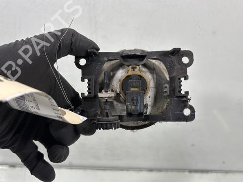 Right front fog light PEUGEOT 5008 (0U_, 0E_) 1.6 BlueHDi 120 | BP29886947C31