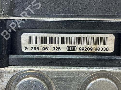 Used ABS pump ABS pump PEUGEOT 5008 (0U_, 0E_) 1.6 HDi (110 hp) 39709081 39709081