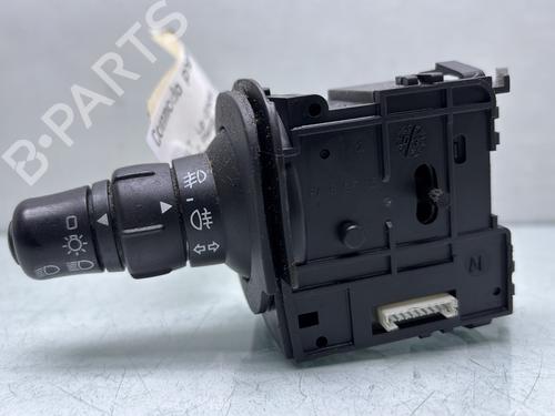 Used Switch RENAULT SCÉNIC II (JM0/1_) 1.9 dCi (JM0G, JM12, JM1G, JM2C) (120 hp) 32339383