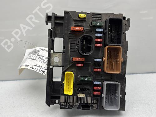 Used Fuse box PEUGEOT 307 (3A/C) 1.6 HDi (90 hp) 29841519