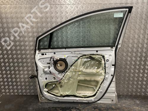 Used Right front door TOYOTA COROLLA Verso (ZER_, ZZE12_, R1_) 2.2 D-4D (AUR10_, AUR10R) (136 hp) 21956285