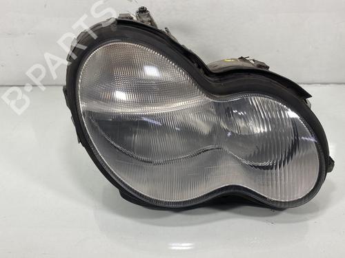 Used Right headlight MERCEDES-BENZ C-CLASS (W203) C 200 CDI (203.007) (122 hp) 19976000