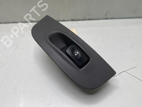 Used Right front window switch RENAULT MEGANE I (BA0/1_) 1.6 16V (BA04, BA0B, BA11, BA1J, BA16, BA19, BA1K, BA1V,... (107 hp) 29574643