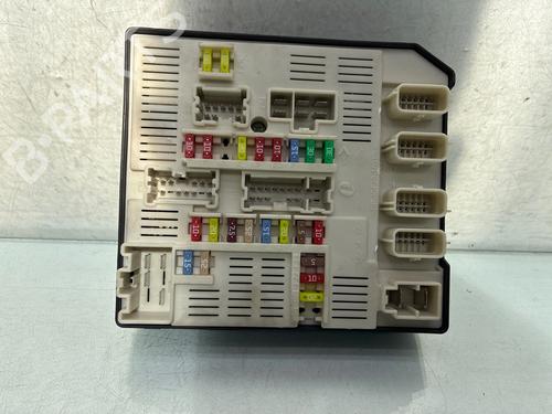 Fuse box RENAULT MEGANE III Hatchback (BZ0/1_, B3_) 1.5 dCi (BZ09, BZ0D, BZ1W, BZ29, BZ14) | BP37409551E1 - Image 3