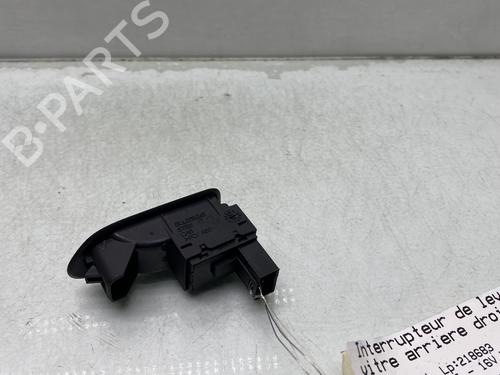 Used Right rear window switch Right rear window switch VW GOLF VI (5K1) 2.0 TDI (140 hp) 21386652 21386652
