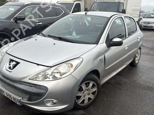 Brugte PEUGEOT 206+ (2L_, 2M_) 1.4 HDi eco 70 (68 hp) 4436872