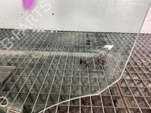 Front left door window PEUGEOT 2008 II (UD_, US_, UY_, UJ_, UR_, UC_) e-2008 (UKZKXZ) | BP21963571C18