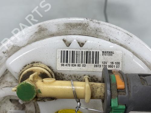 Used Fuel pump Fuel pump 21957623 21957623