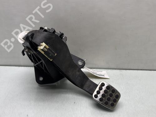 Used Clutch pedal MERCEDES-BENZ A-CLASS (W176) A 200 CDI (176.001) (136 hp) 29926753