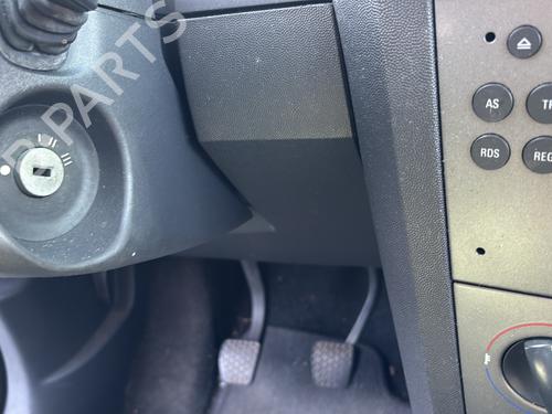 Front left quarter glass OPEL MERIVA A MPV (X03) 1.3 CDTI (E75) | BP31807330C111 