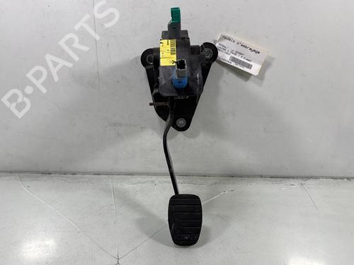 Used Clutch pedal RENAULT LAGUNA III (BT0/1) 2.0 dCi (BT01, BT08, BT09, BT0E, BT0K, BT12, BT1C, BT1D,... (150 hp) 31134792
