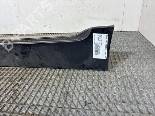 Venstre sidekjole Venstre sidekjole BMW 5 Touring (F11) 520 d (184 hp) 36682633 36682633