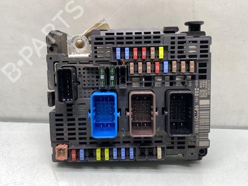 Used Fuse box PEUGEOT 308 II (LB_, LP_, LW_, LH_, L3_) 2.0 BlueHDi 150 (150 hp) 31205962
