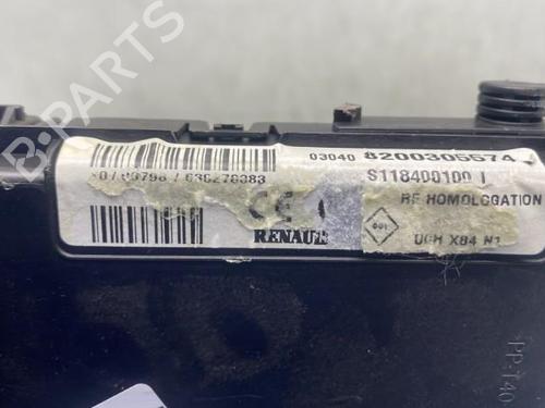 Used Fuse box RENAULT MEGANE II (BM0/1_, CM0/1_) 1.5 dCi (BM0F, BM0T, BM2B, CM0F, CM0T) (82 hp) 19966869