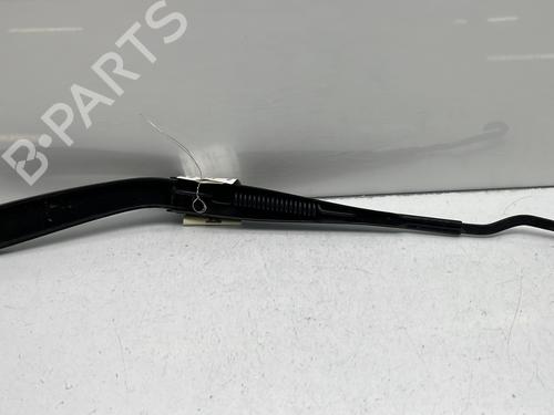 front-windshield-wiper-arm-renault-arkana-i-lcm_-ldn_-2019-26527820 main image