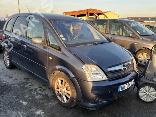 Right front fog light OPEL MERIVA A MPV (X03) 1.7 CDTI (E75) | BP23765076C31 