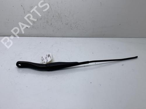 Used Front windshield wiper arm DACIA SANDERO II TCe 90 (B8M1, B8MA, B8AC) (90 hp) 20008268