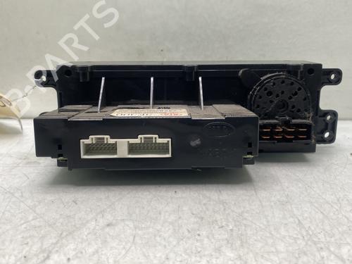 Climate control KIA SORENTO I (JC) 2.5 CRDi 4WD | BP32389291I5