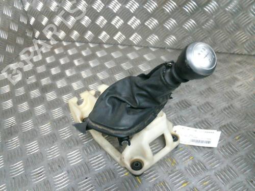 Used Gear lever KIA SPORTAGE II (JE_, KM_) 2.0 CRDi 4WD (140 hp) 20013648