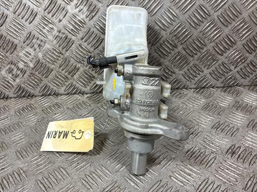 Used Brake master cylinder Brake master cylinder 37648704 37648704