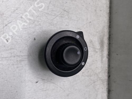 Commande retroviseurs RENAULT TRAFIC II Van (FL) 1.9 dCi 80 (FL0B) (82 hp) 30097798