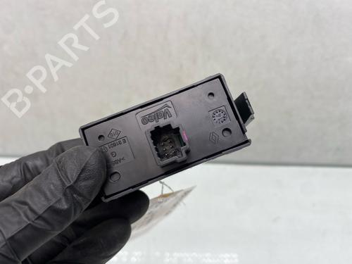 Used Warning switch Warning switch SMART FORFOUR Hatchback (453) 1.0 (453.042, 453.043) (71 hp) 34477843 34477843
